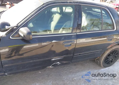 2010 Ford Crown Victoria Police/Police Interceptor z USA, uszkodzony, nr VIN 2FABP7BV6AX110887